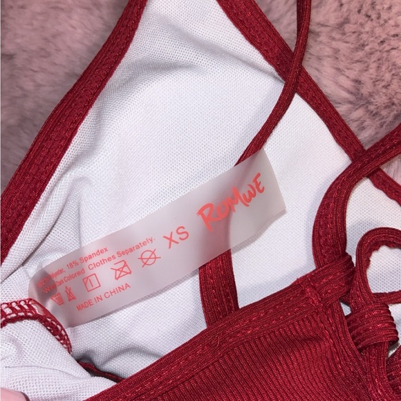 Red bikini top. - Picture 3 of 3